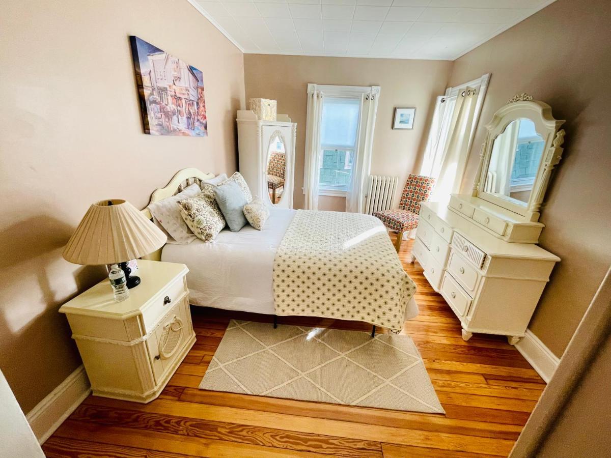 Delightful 2Br Apartment With Balcony - 15 Min From Mohegan Sun- Foxwoods Casinos & Mystic Нью-Лондон Экстерьер фото