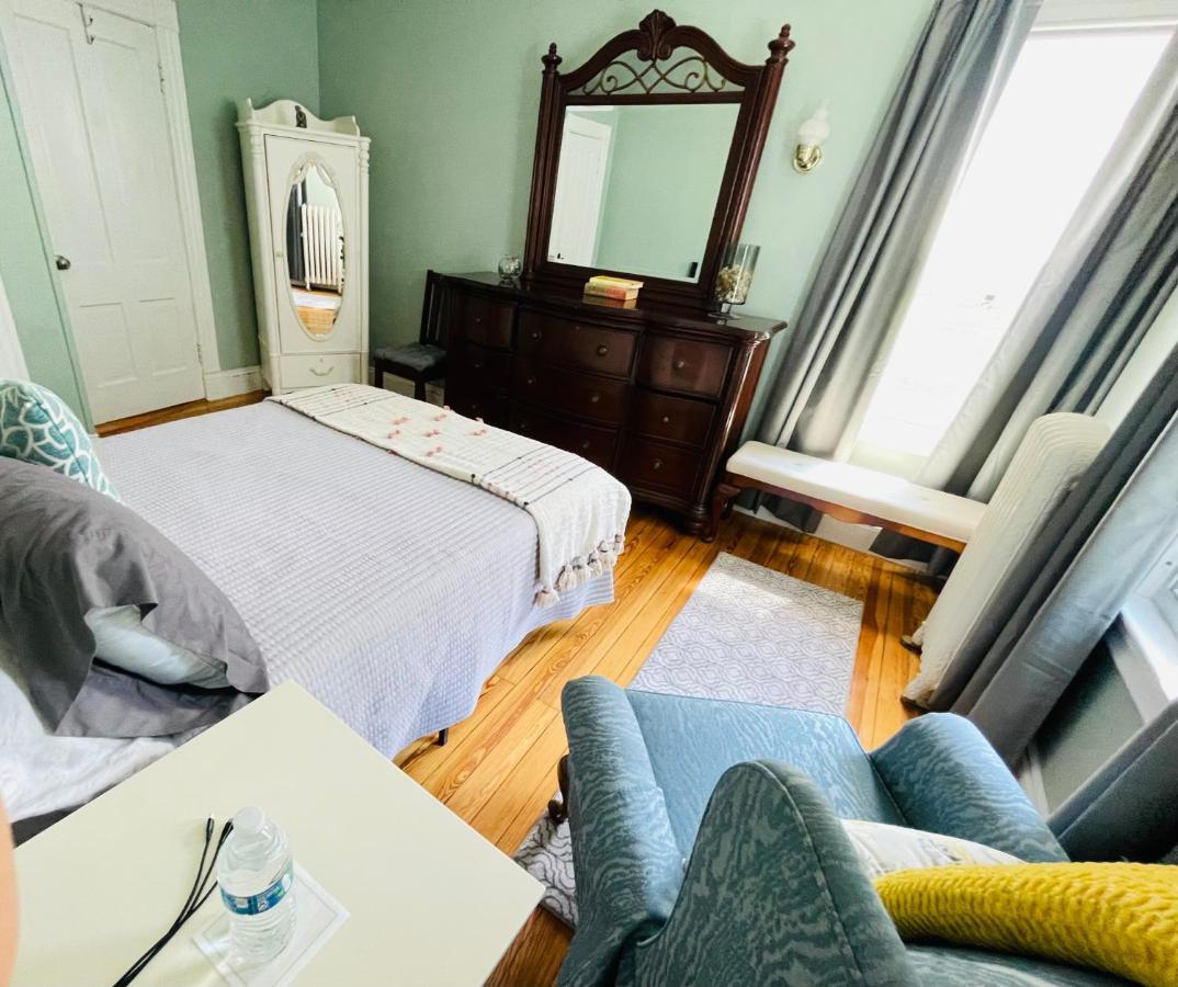 Delightful 2Br Apartment With Balcony - 15 Min From Mohegan Sun- Foxwoods Casinos & Mystic Нью-Лондон Экстерьер фото