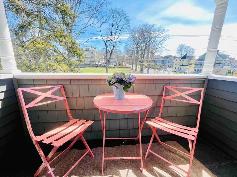 Delightful 2Br Apartment With Balcony - 15 Min From Mohegan Sun- Foxwoods Casinos & Mystic Нью-Лондон Экстерьер фото
