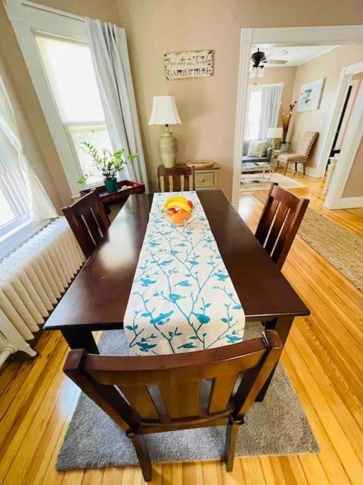 Delightful 2Br Apartment With Balcony - 15 Min From Mohegan Sun- Foxwoods Casinos & Mystic Нью-Лондон Экстерьер фото
